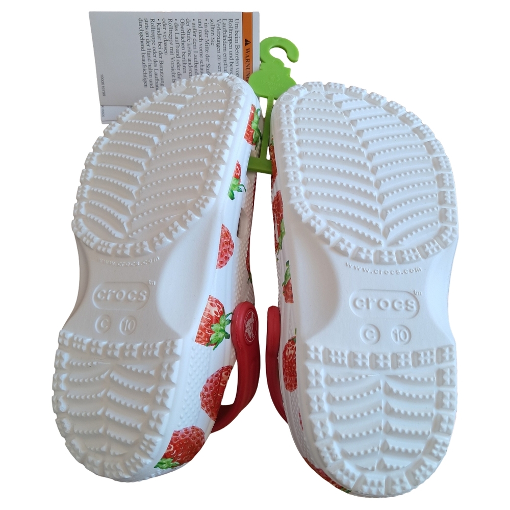 CROCS Girls Classic Fresh Fruit Clogs Strawberries Various Sizes New With Tags - Picture 5 of 13